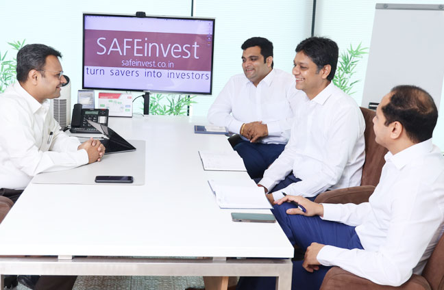 About SafeInvest: Financial Products Distributor